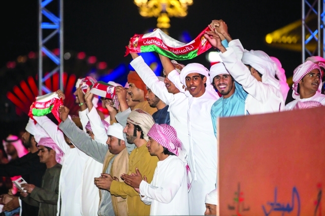 "جانب من الجمهور"