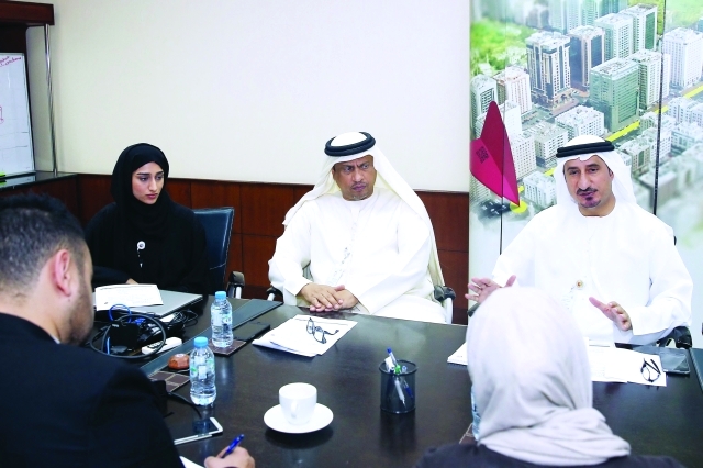 "Ⅶ مسؤولو البلدية يستعرضون آليات تنفيذ قانون التنظيم العقاري خلال اللقاء الصحافي | البيان"