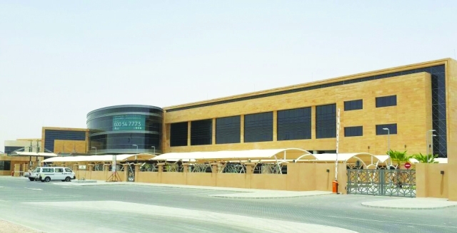 "نادي سيدات العين"