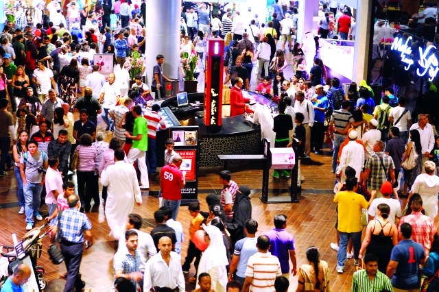 "■ التعايش السلمي لأكثر من 200 جنسية دليل على سياسة عدم التمييز | أرشيفية"