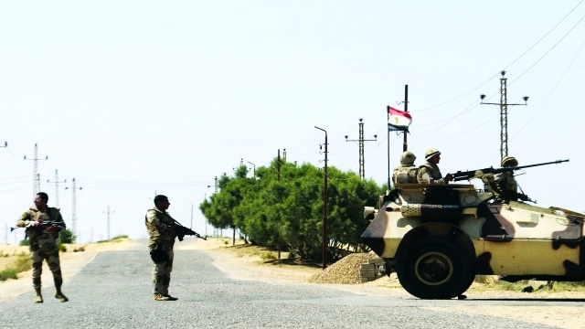 "■ قوة من الجيش في منطقة رفح المصرية | أرشيفية"