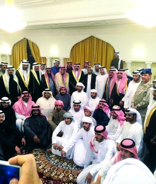 "■ أسرة الشهيد سلطان الكتبي عبرت عن سعادتها بالبادرة الطيبة لقبيلة السهيان"