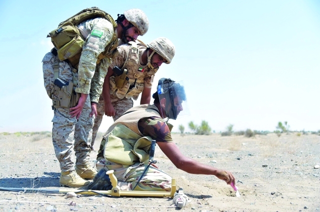 "■ قواتنا المسلحة تشارك في تطهير أرض اليمن من ألغام الموت التي زرعها الحوثيون | أرشيفية"