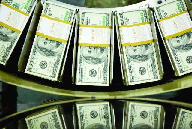 "■ رفع الفائدة على الدولار ينعكس على أسواق الدين | أرشيفية"