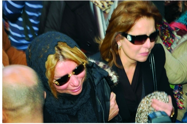 "■ شافكي المنيري زوجة الراحل"