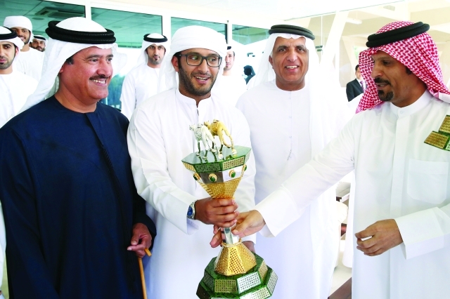 "سعود بن صقر يتوج الفائزين يحضور سلطان بن حمدان البيان"