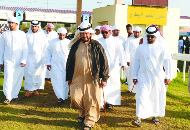 "■ سلطان بن زايد يطمئن على ترتيبات السباق | البيان"