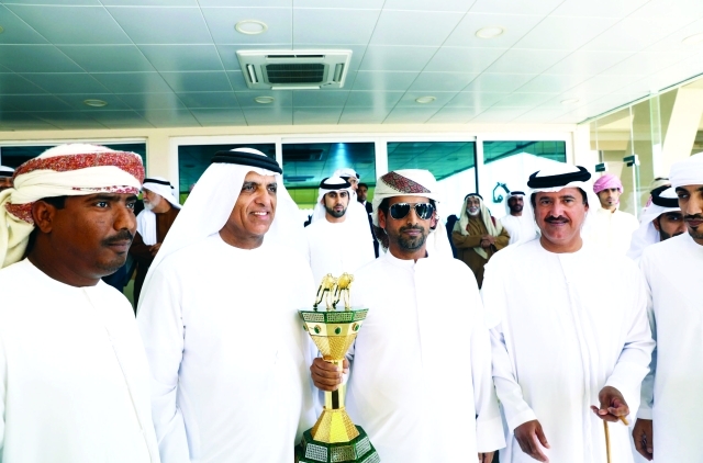 "■ سموه يحتفي بأصحاب المركز الأول | وام"