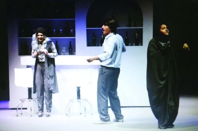 "مشهد من عروض المهرجان"