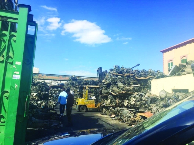 "■ غالبية ورش السكراب التزمت بقرار النقل | البيان"