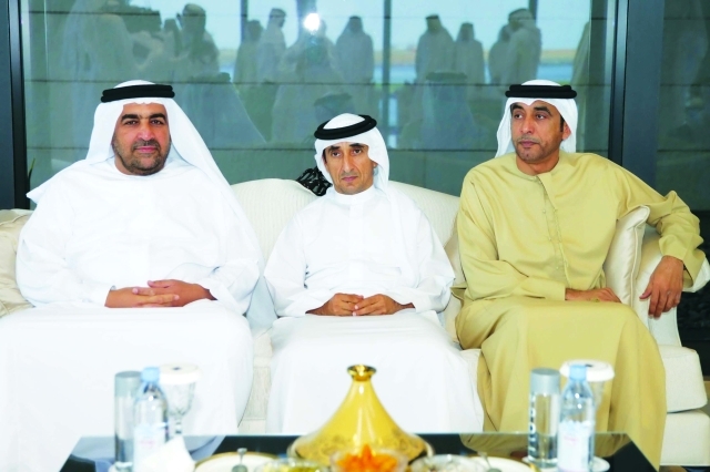 "■ سعيد بن مكتوم وراشد بن فهد وحميد النيادي"