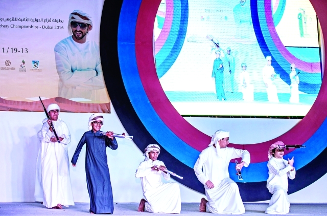"■ أبناء الإمارات يقدمون عرضاً تراثياً مثيراً في حفل الافتتاح | البيان"