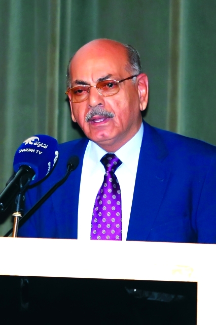 "■ علي العلاق"