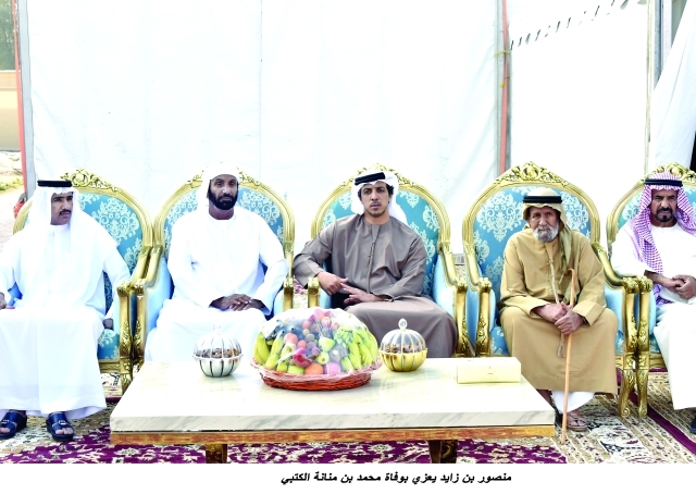 "منصور بن زايد يقدم واجب العزاء بحضور أحمد جمعة الزعابي"