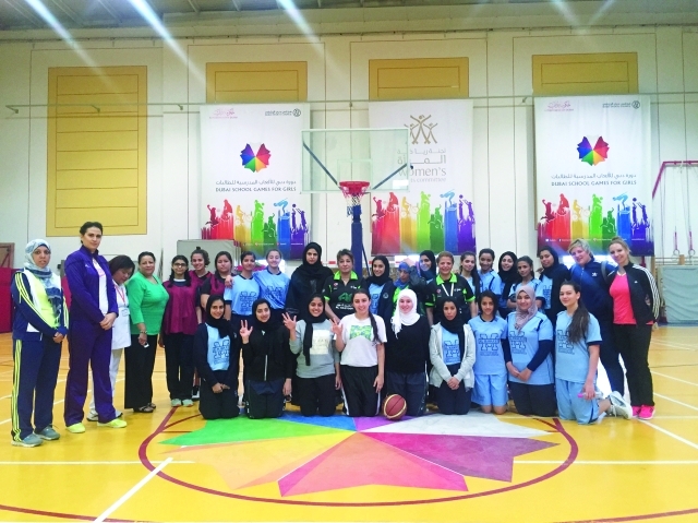 "■ لقطة تجمع الفرق المتأهلة إلى النهائيات | البيان"
