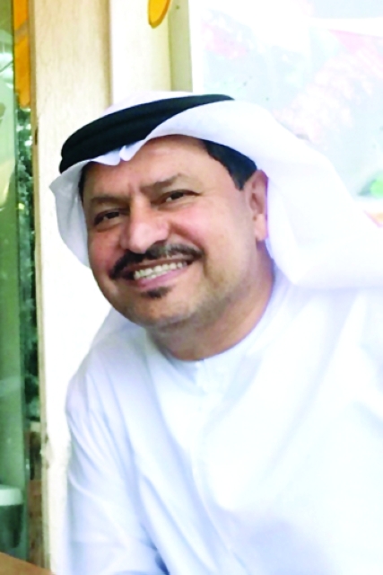 "أحمد النجار: يحفز الأفكار على الانسياب بحرية"
