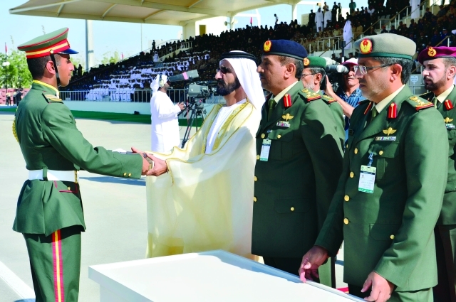 "■ نائب رئيس الدولة مكرماً الخريجين"
