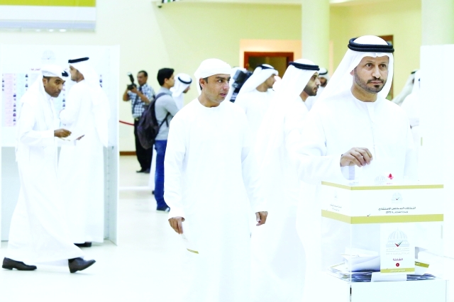 "■ إقبال واسع من الناخبين | تصوير: خالد نوفل"