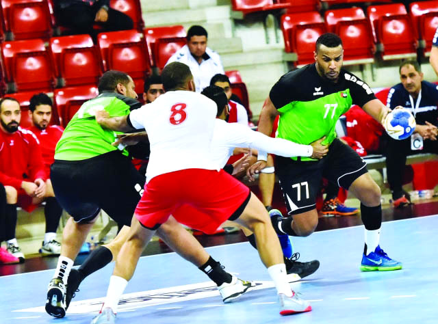 "■ من مباراة منتخبنا مع البحرين في البطولة الآسيوية | البيان"
