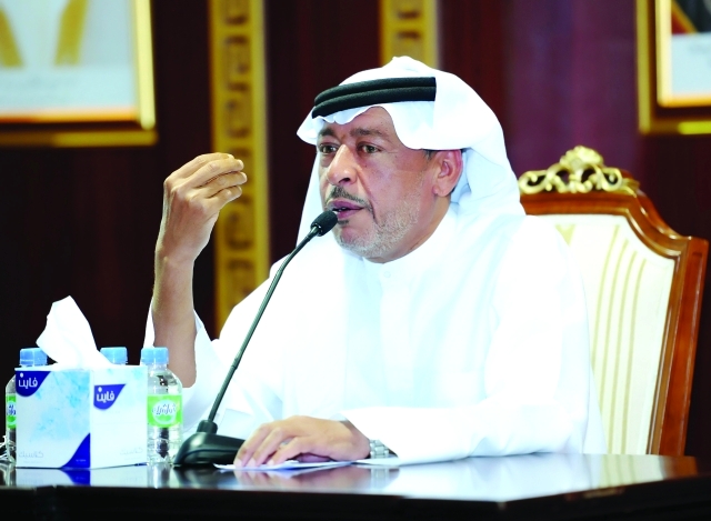 "سيف السعدي: توارى خلف «فزاع» ليحفز الشعراء على إبداء آرائهم في نصوصه"