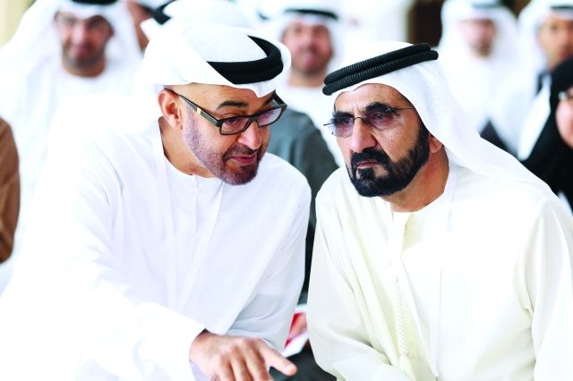 "محمد بن راشد ومحمد بن زايد يتبادلان الحديث"