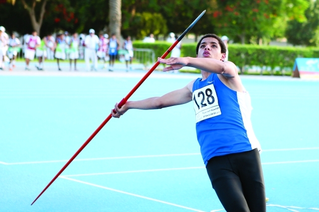 "■ خلال منافسات رمي الرمح في البطولة الماضية | البيان"