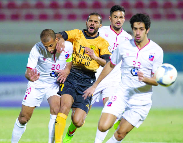"■ من إحدى مباريات الدوري الكويتي | البيان"