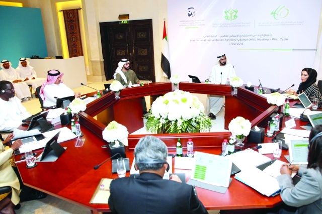 "■ محمد بن راشد يترأس الاجتماع الأول للمجلس الاستشاري الإنساني العالمي بحضور حمدان بن زايد وعبداللطيف الزياني وشيماء الزرعوني   |  تصوير: خليفة اليوسف"