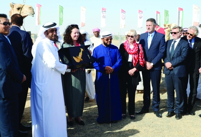 «الظبي» ملكة «الذهبي المفتوح» في مزاينة الثنايا