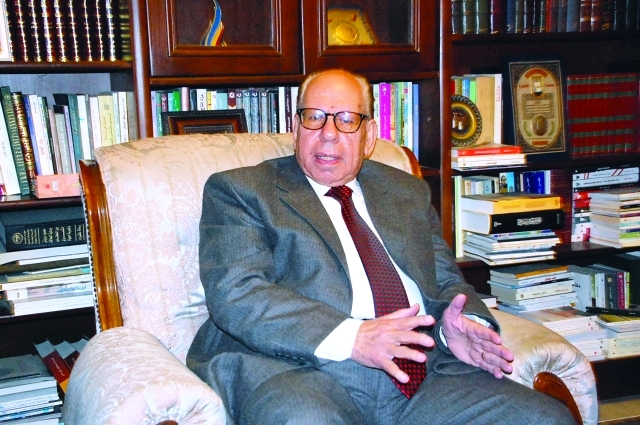 "■ صلاح فضل"