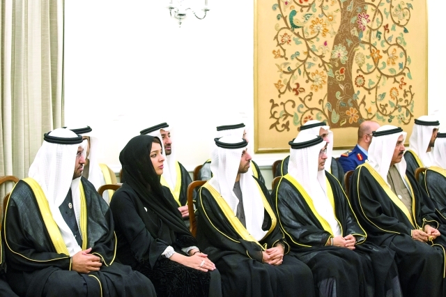 "صقر غباش وأنور قرقاش وريم الهاشمي وسهيل المزروعي وسلطان الجابر"