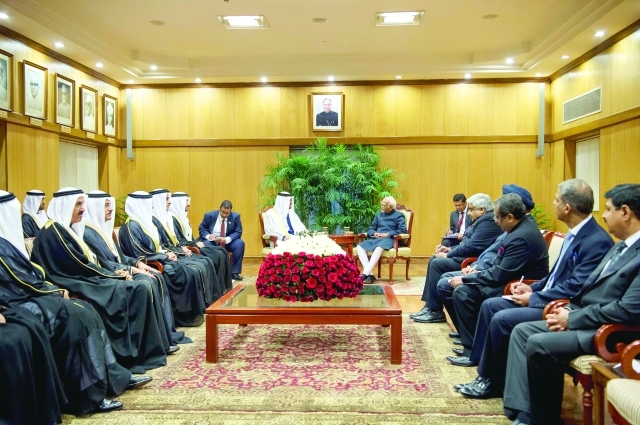 "ولي عهد أبوظبي خلال المحادثات مع نائب الرئيس الهندي بحضور حمدان بن محمد وسيف بن زايد والمنصوري وغباش"