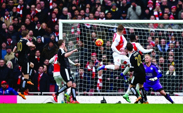 "■ لحظة تسجيل ويلباك هدف الحسم في شباك ليستر | رويترز"