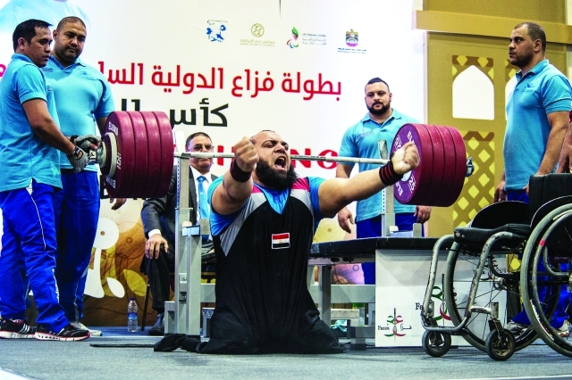 "■ جانب من منافسات البطولة الماضية | البيان"