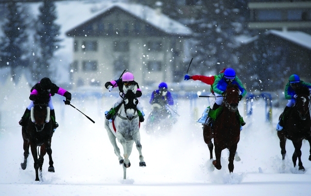 "■ السباق شهد إثارة بالغة في ميدان بحيرة سانت مورتيز المتجمدة | البيان"
