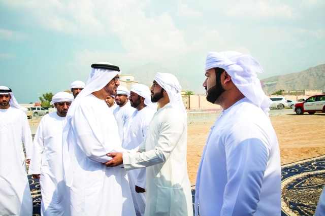 "■ ولي عهد أبوظبي معزياً ذوي الشهيد البطل"