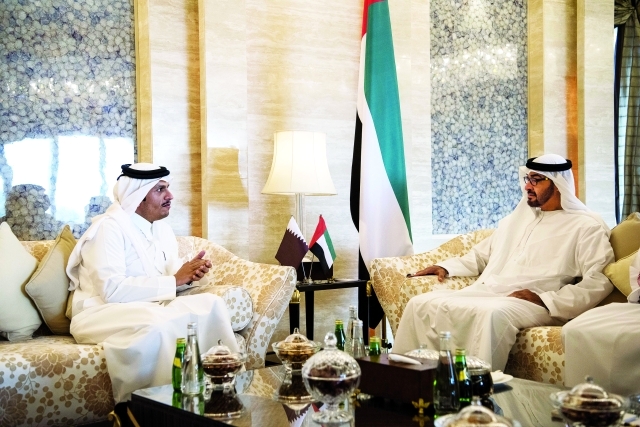 "■ محمد بن زايد متحدثاً إلى محمد بن عبدالرحمن آل ثاني | وام"
