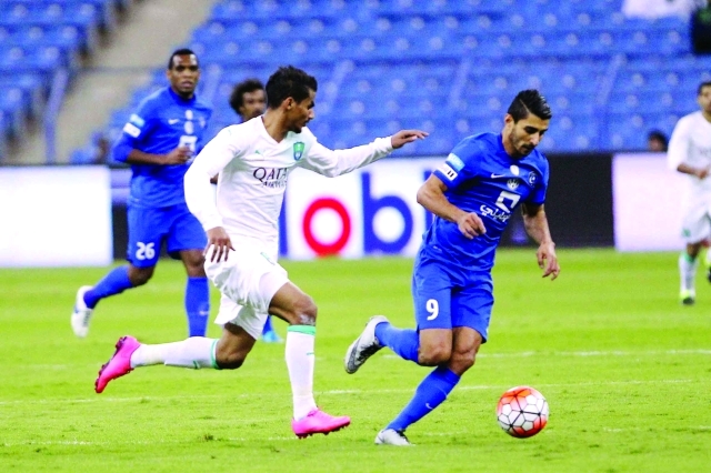 "■ من لقاء الهلال والأهلي في الدوري السعودي | أرشيفية"