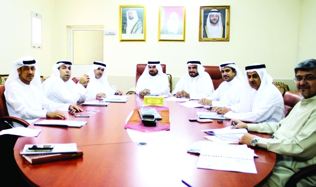 "■ خلال اجتماع مجلس إدارة «خورفكان للمعاقين» | البيان"