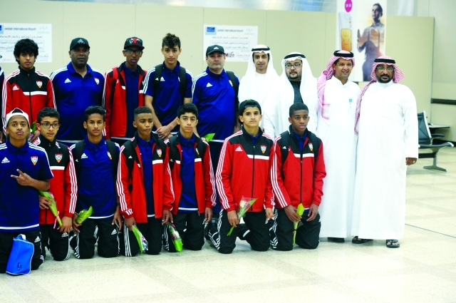"■ بعثة المنتخب لدى وصولها إلى مطار جدة | البيان"