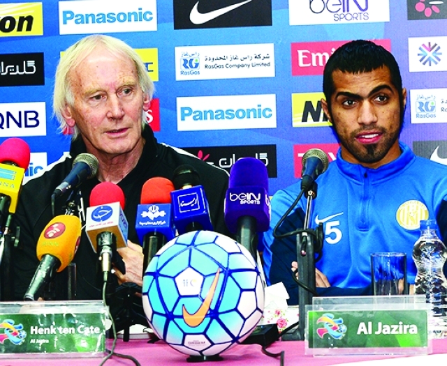"■ مسلم فايز وهامبورغ خلال المؤتمر الصحافي"