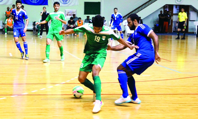 "من مباراة سابقة بين الخليج والنصر البيان"