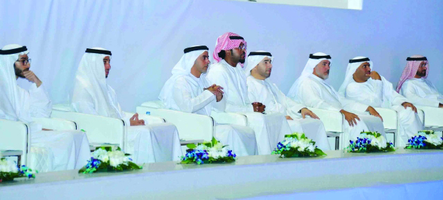 "■ سيف بن زايد يتابع فعاليات المهرجان الرياضي لذوي الاعاقة"