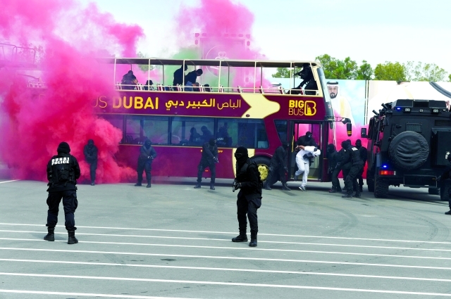 "■ أثناء تنفيذ سيناريو مداهمة حافلة سياحية"