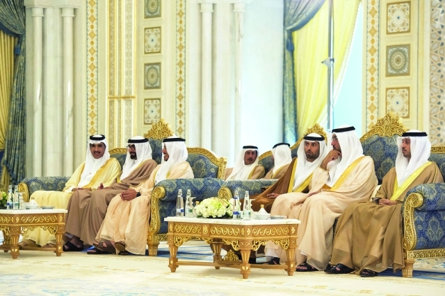 "سلطان بن طحنون وسلطان الجابر وسهيل المزروعي وأحمد الزعابي"