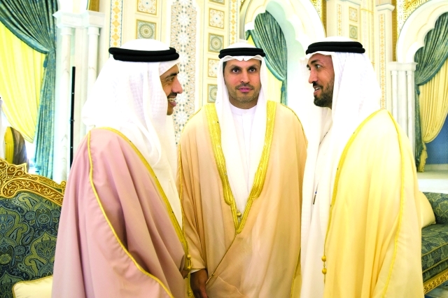 "عبد الله بن زايد وخلدون المبارك ومحمد المزروعي"