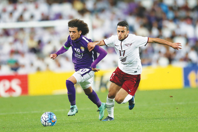 "عموري يقود هجمة عيناوية وسط مطاردة من لاعب الجيش | تصوير - عمران خالد"