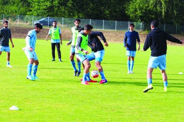 "■ جانب من التدرييات الأخيرة لفريق دبا | البيان"