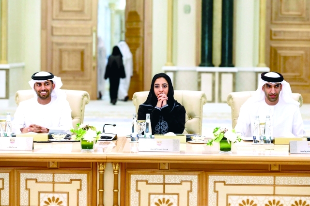 "ثاني الزيودي ونجلاء العور وسهيل المزروعي"