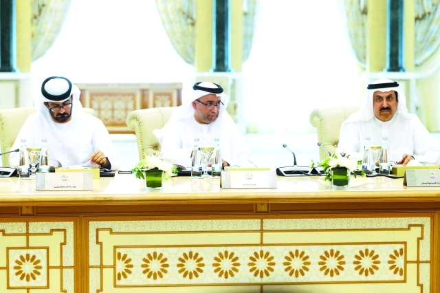 "صقر غباش وسلطان البادي وحسين الحمادي"